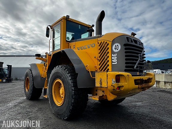 Volvo L60E Hjullaster - Tilleggshydraulikk - Skuffe - Diagonalskjær - Sertifisert til august 2026 7 of 30