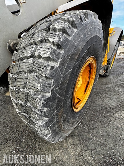 Volvo L60E Hjullaster - Tilleggshydraulikk - Skuffe - Diagonalskjær - Sertifisert til august 2026 11 of 30