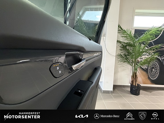 Kia EV9 15 of 30