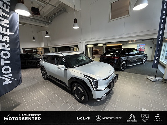 Kia EV9 8 of 30