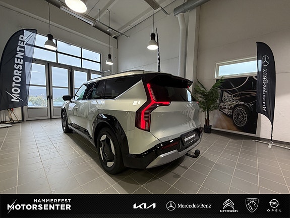 Kia EV9 4 of 30