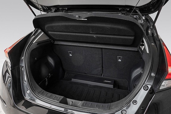 Nissan Leaf 10 of 28