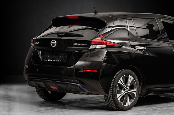 Nissan Leaf 9 of 28