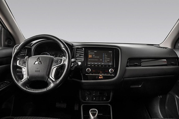 Mitsubishi Outlander 17 of 29