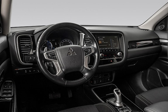 Mitsubishi Outlander 16 of 29
