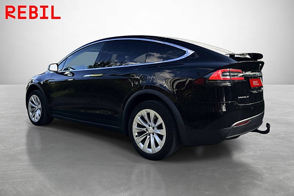Tesla Model X 6 of 21