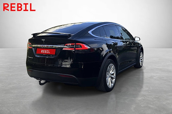 Tesla Model X 4 of 21