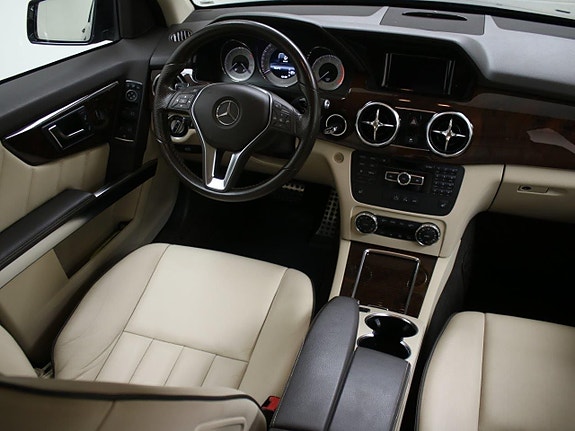 Mercedes-Benz GLK220 27 of 30