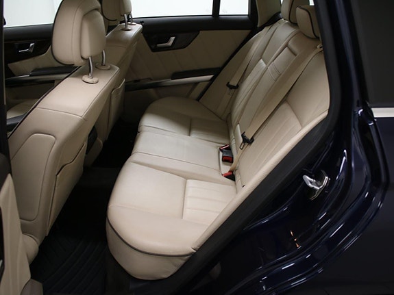 Mercedes-Benz GLK220 5 of 30