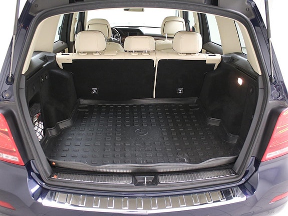 Mercedes-Benz GLK220 8 of 30