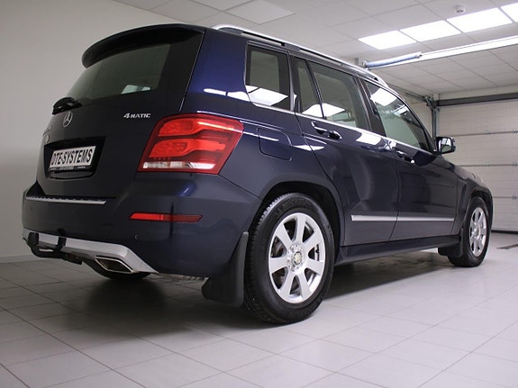 Mercedes-Benz GLK220 12 of 30