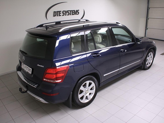 Mercedes-Benz GLK220 11 of 30