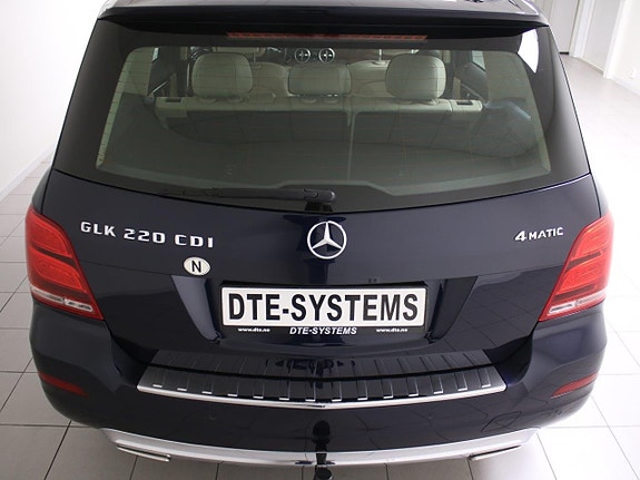 Mercedes-Benz GLK220 7 of 30