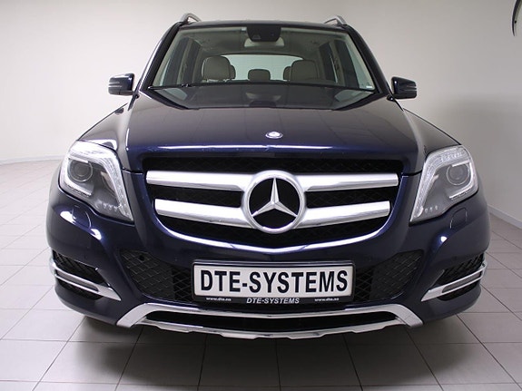 Mercedes-Benz GLK220 14 of 30