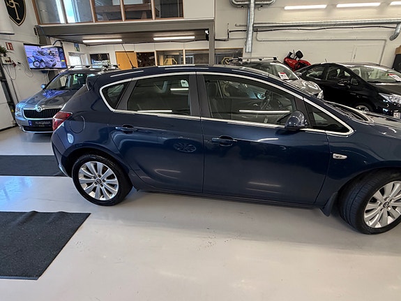Opel Astra 5 of 30