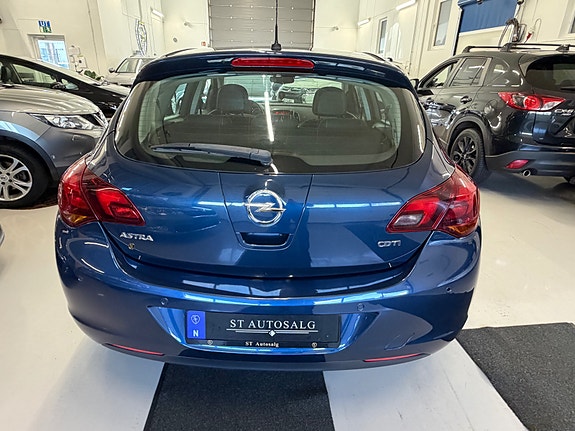 Opel Astra 7 of 30