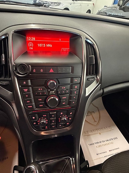 Opel Astra 20 of 30