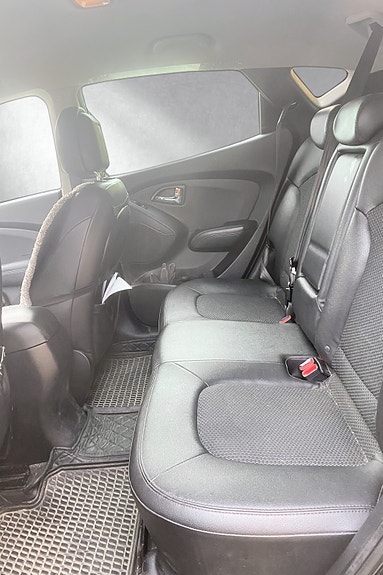 Hyundai Tucson 17 of 27