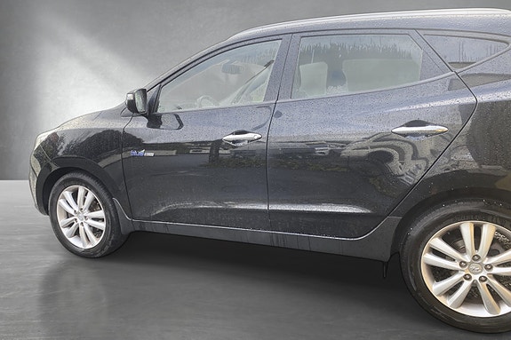 Hyundai Tucson 2 of 27