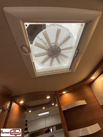Carthago Chic C-Line I 4,9 LE 19 of 30