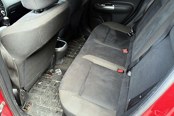Nissan Juke 8 of 12