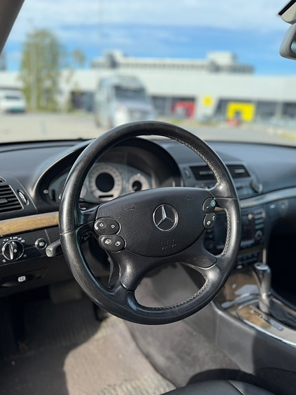 Mercedes-Benz E220 d 14 of 15
