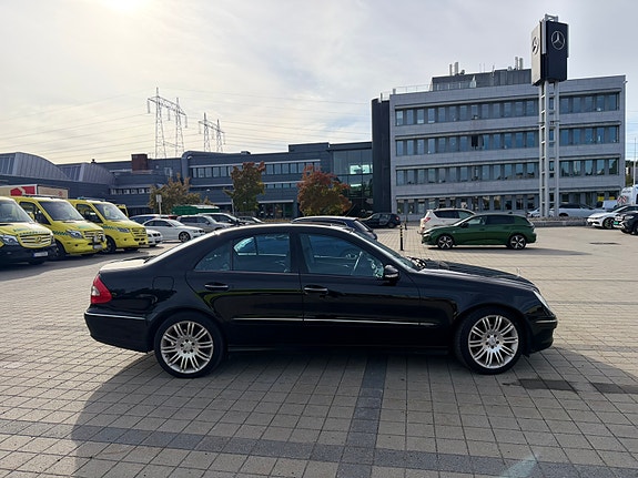 Mercedes-Benz E220 d 2 of 15
