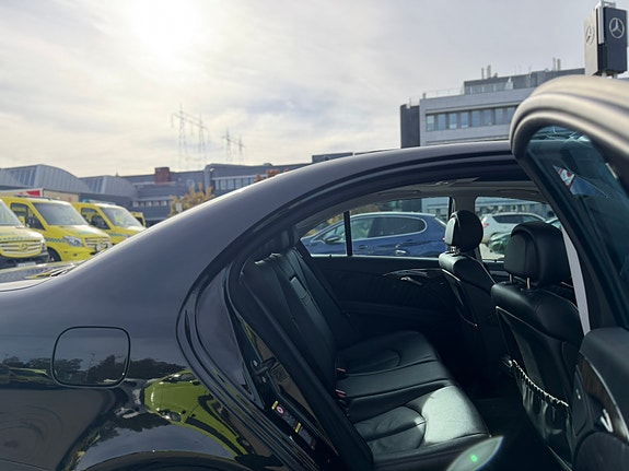 Mercedes-Benz E220 d 10 of 15