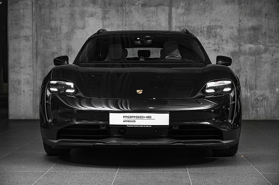Porsche Taycan 6 of 30