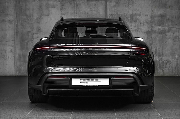 Porsche Taycan 7 of 30