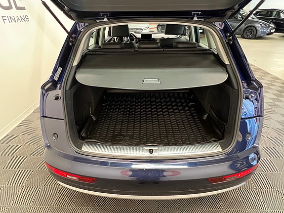 Audi Q5 6 of 30