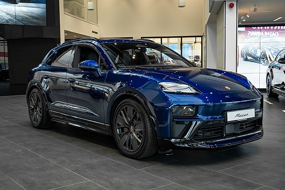 Porsche Macan 4 of 30