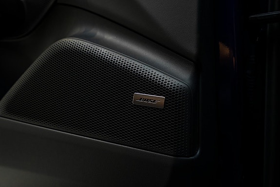 Porsche Macan 16 of 30