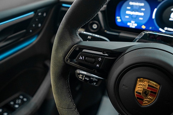 Porsche Macan 19 of 30