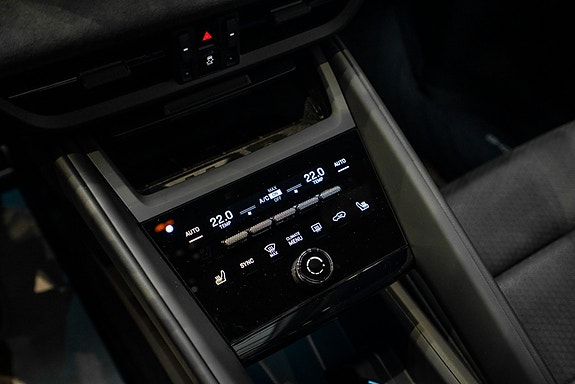 Porsche Macan 21 of 30