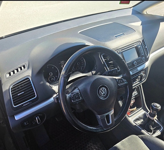 Volkswagen Sharan 8 of 25
