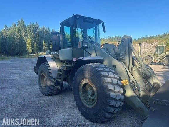 Volvo L120E 2 of 14