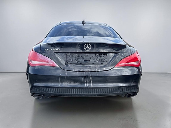 Mercedes-Benz CLA180 4 of 10