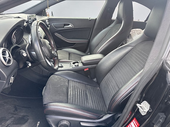 Mercedes-Benz CLA180 9 of 10
