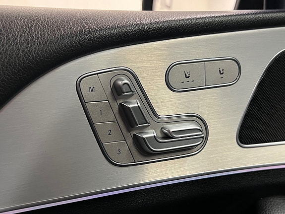 Mercedes-Benz GLE350 de 28 of 30