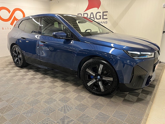 BMW iX 3 of 30
