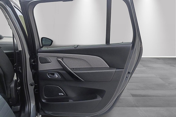 Citroen Grand C4 Picasso 29 of 30