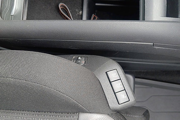 Citroen Grand C4 Picasso 28 of 30