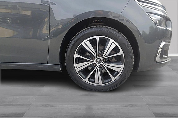 Citroen Grand C4 Picasso 24 of 30