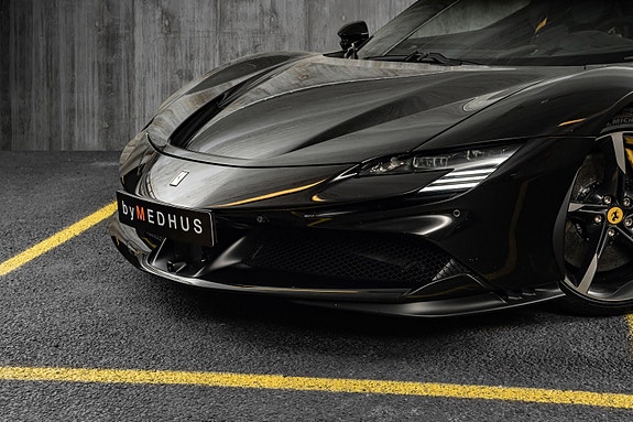 Ferrari SF90 Spider 9 of 30