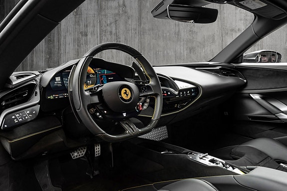 Ferrari SF90 Spider 25 of 30