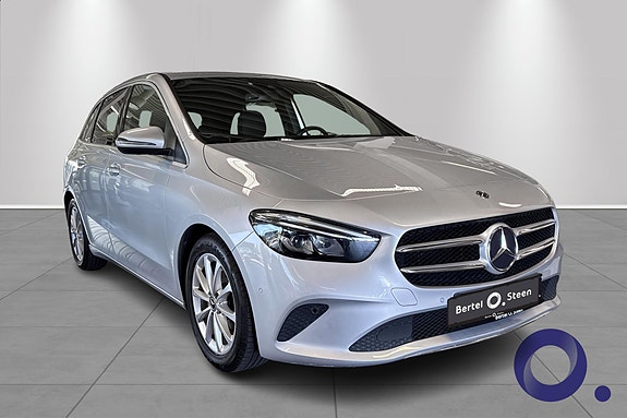 Mercedes-Benz B180 8 of 26