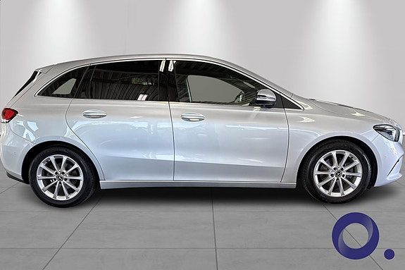 Mercedes-Benz B180 7 of 26