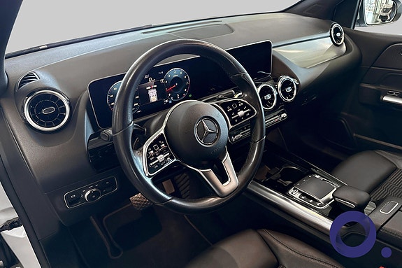 Mercedes-Benz B180 13 of 26