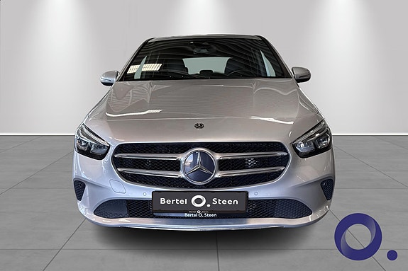 Mercedes-Benz B180 9 of 26